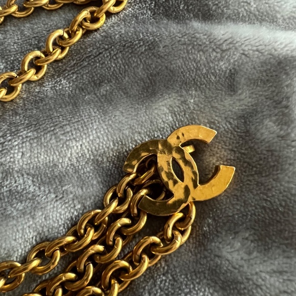Vintage Chanel 3 chain belt - Picture 4 of 6